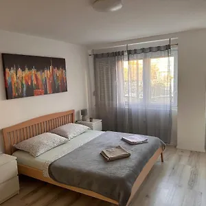 Ella Mare Apartment
