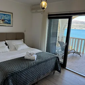 Tina Hotel Arbanija